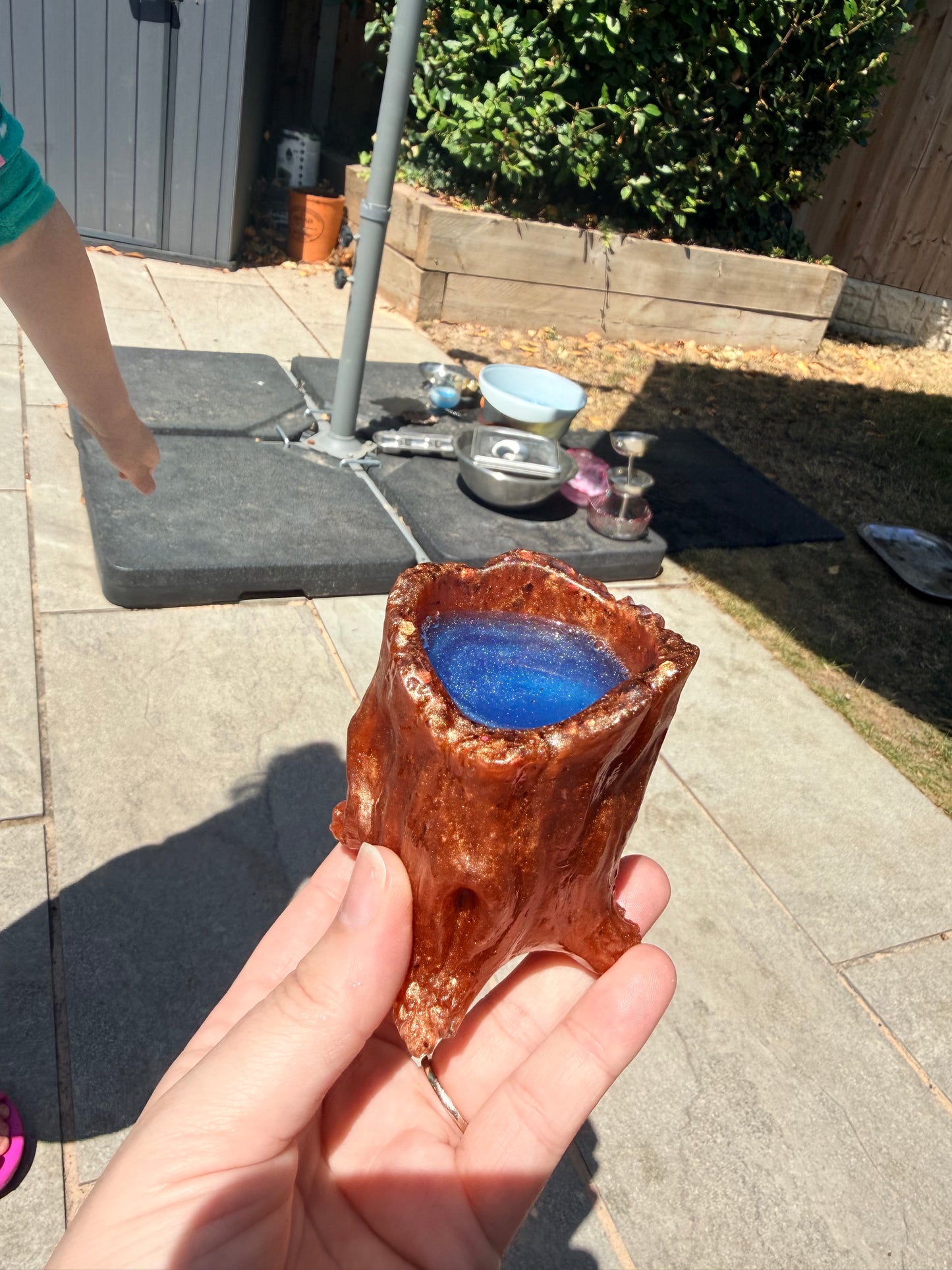 Tree trunk jar