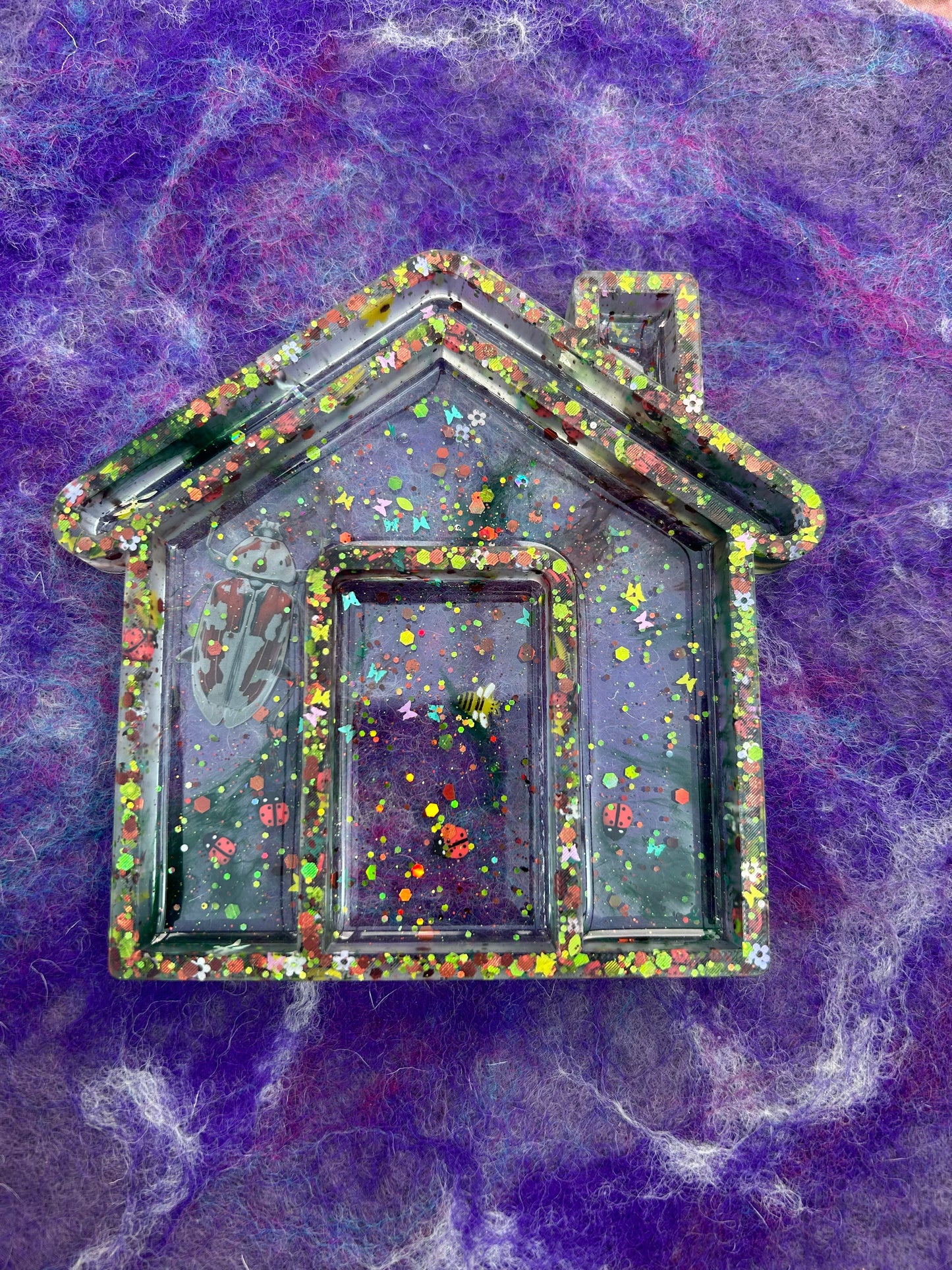 Large house sensory tray