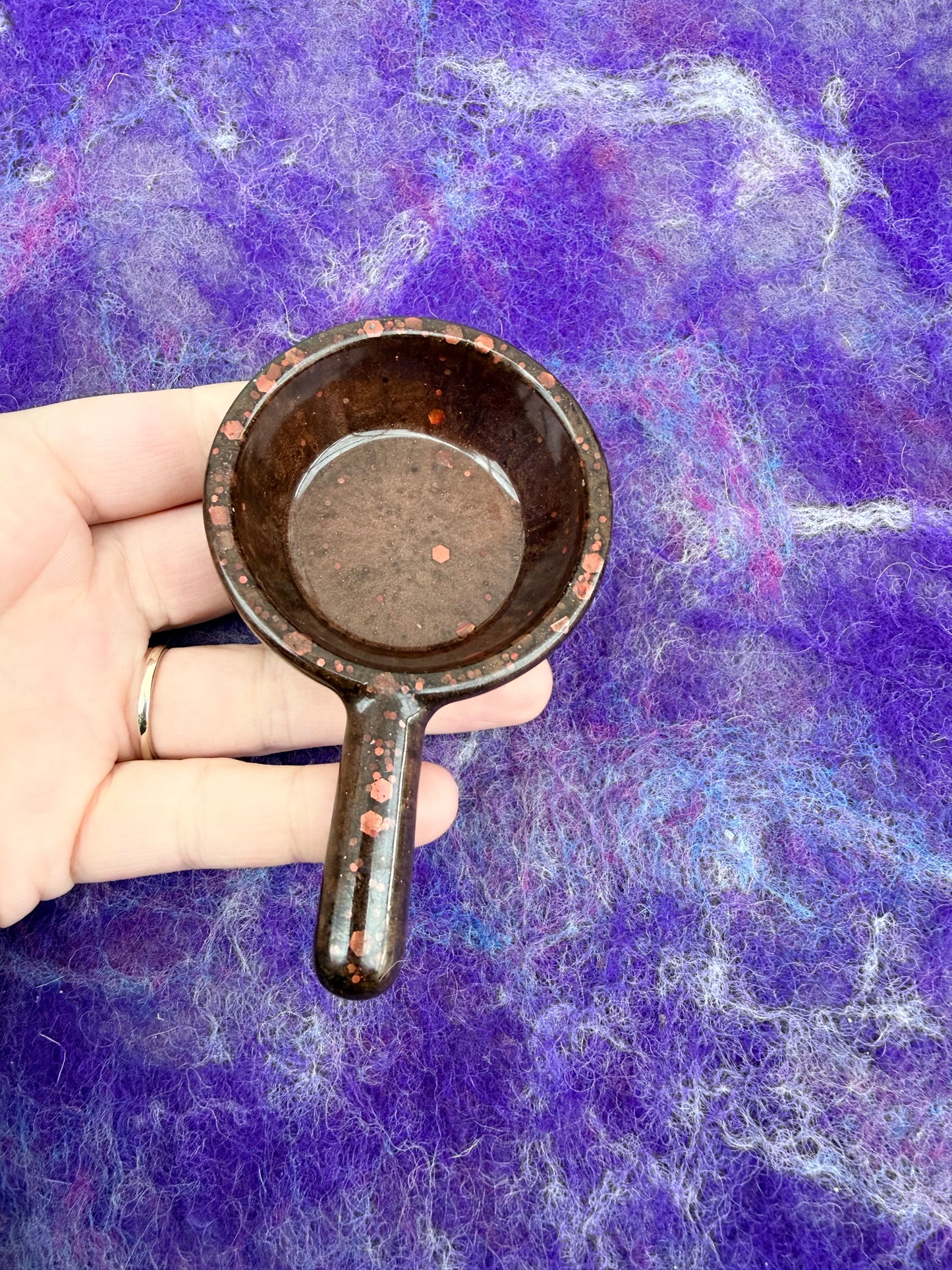 Ready made brown scoop