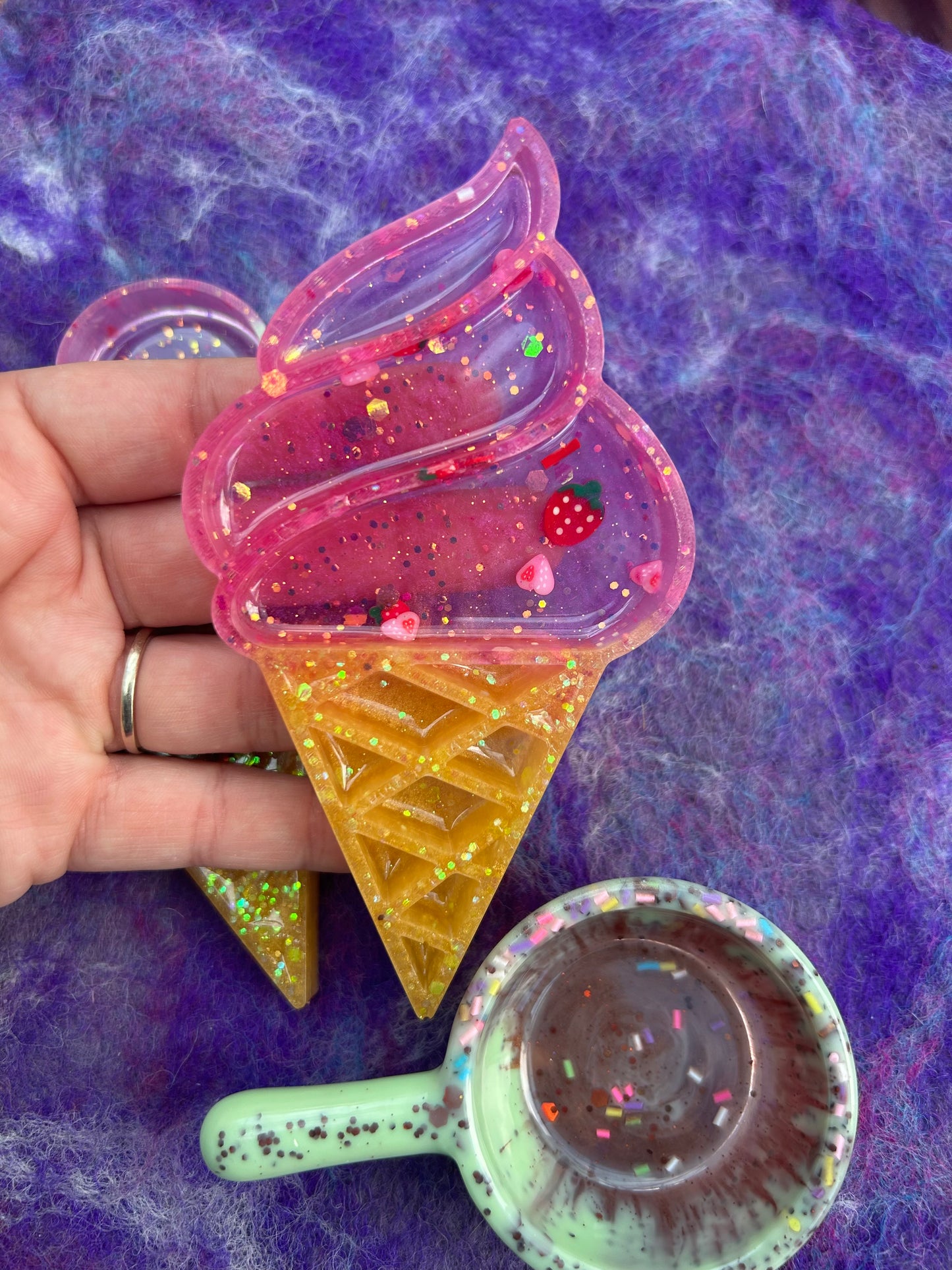 Ice cream sensory trays & scoop