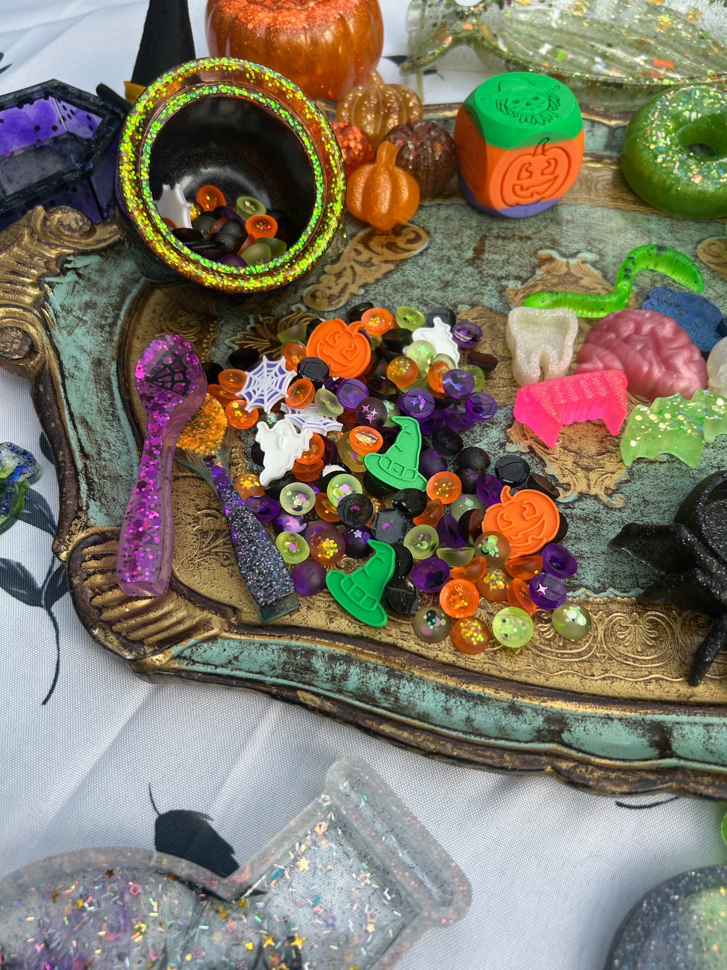Halloween Reusa-base (washable & reusable resin sensory base)
