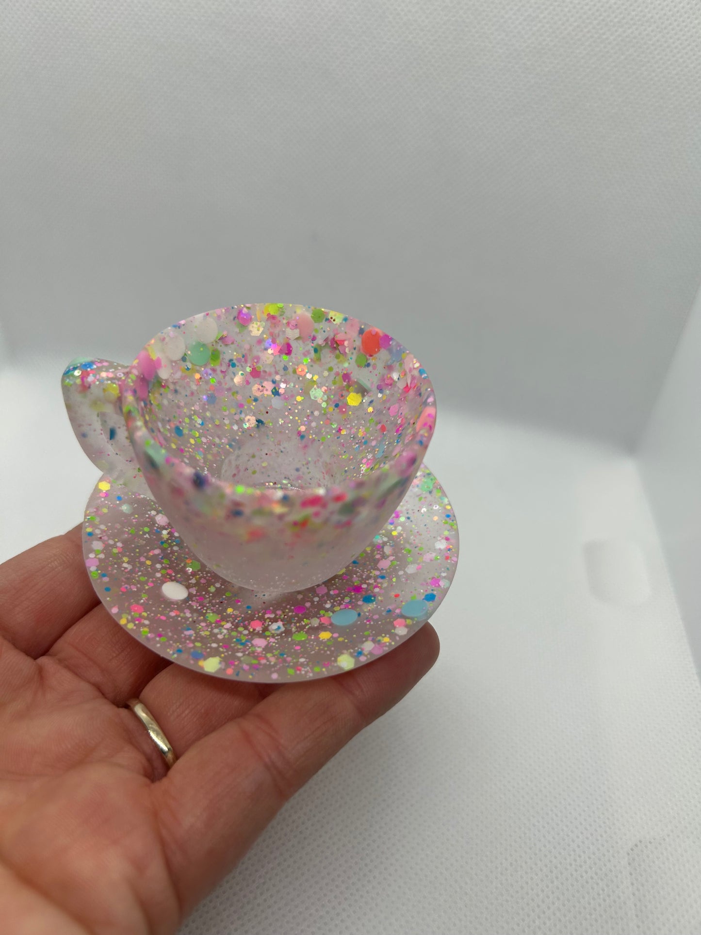Tea cup & saucer
