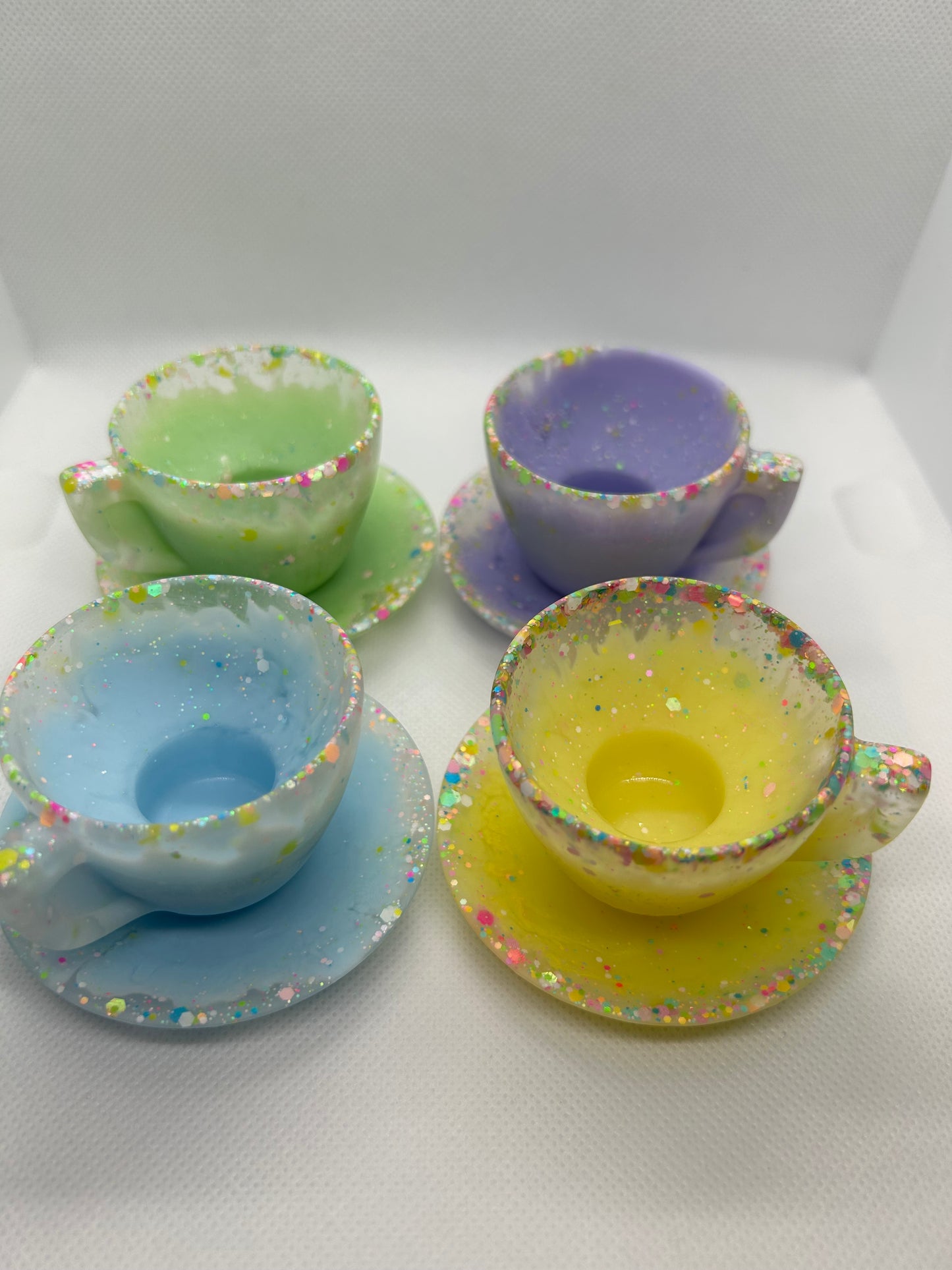 Tea cup & saucer