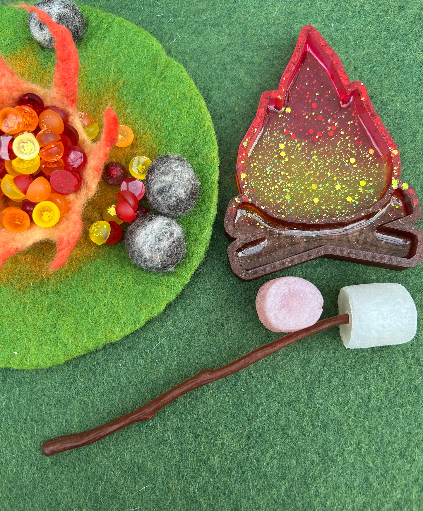 Camp fire tray & marshmallows on sticks