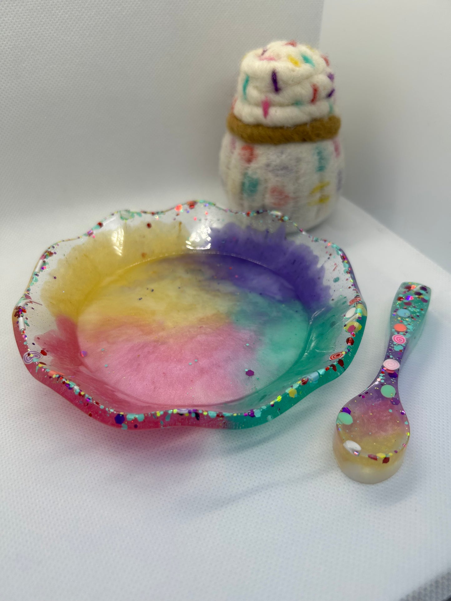 Ready made collab - sprinkle cupcake, dish & spoon