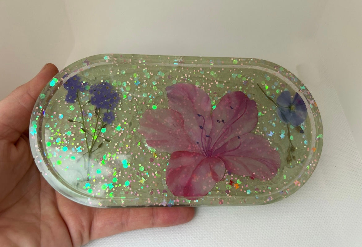 Oblong sensory tray