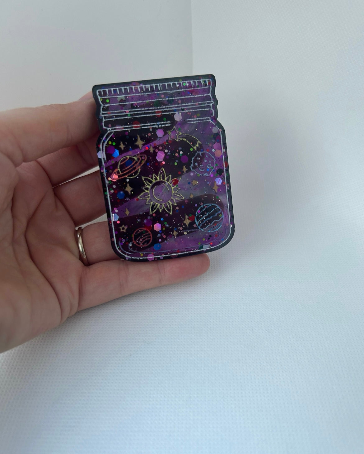 Solar system in a jar