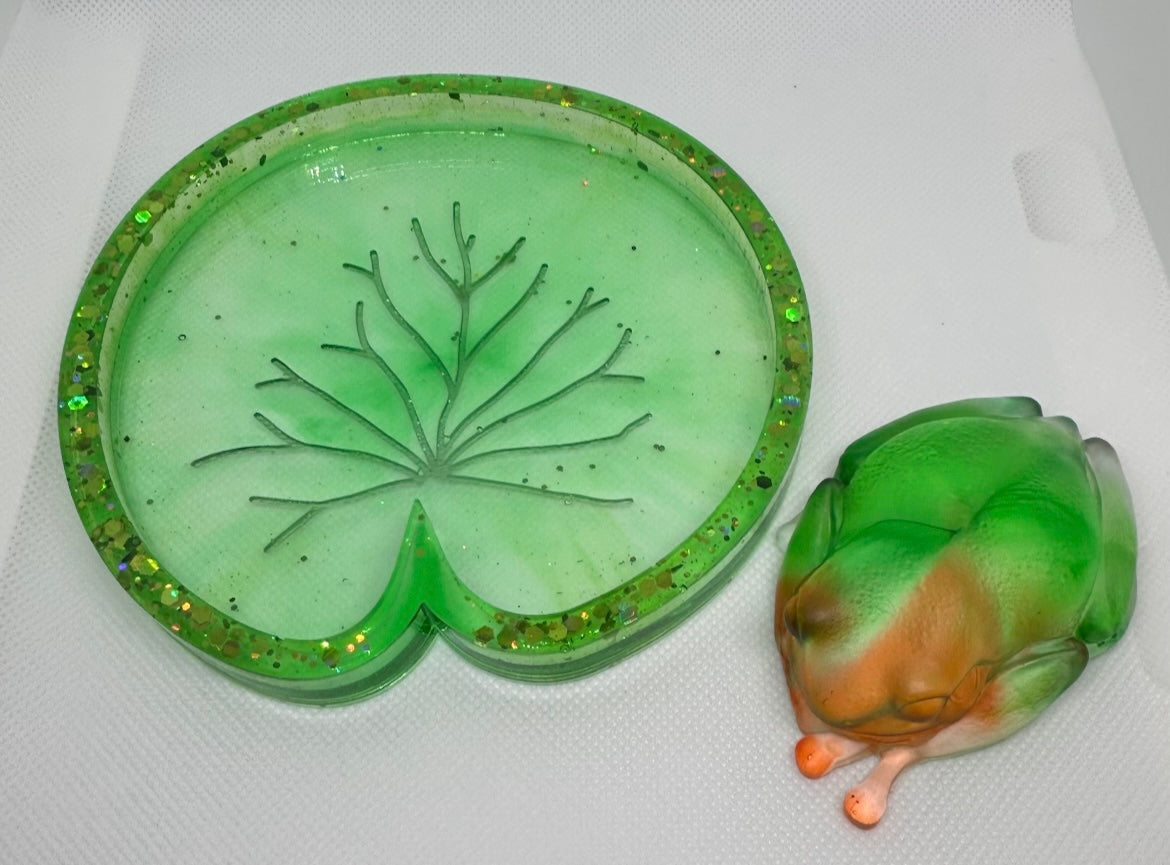 Lily pad tray