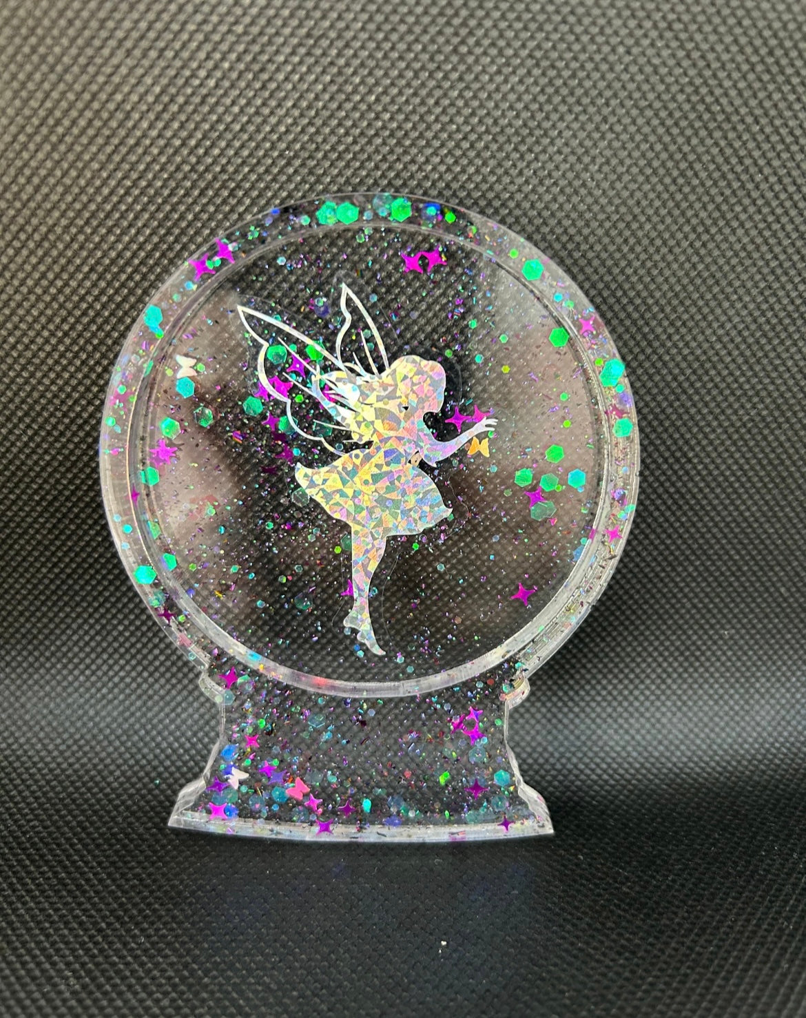 Crystal ball / snow globe