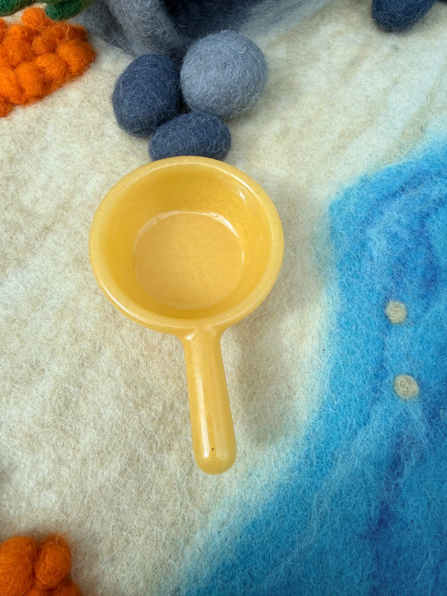 Ready made scoop