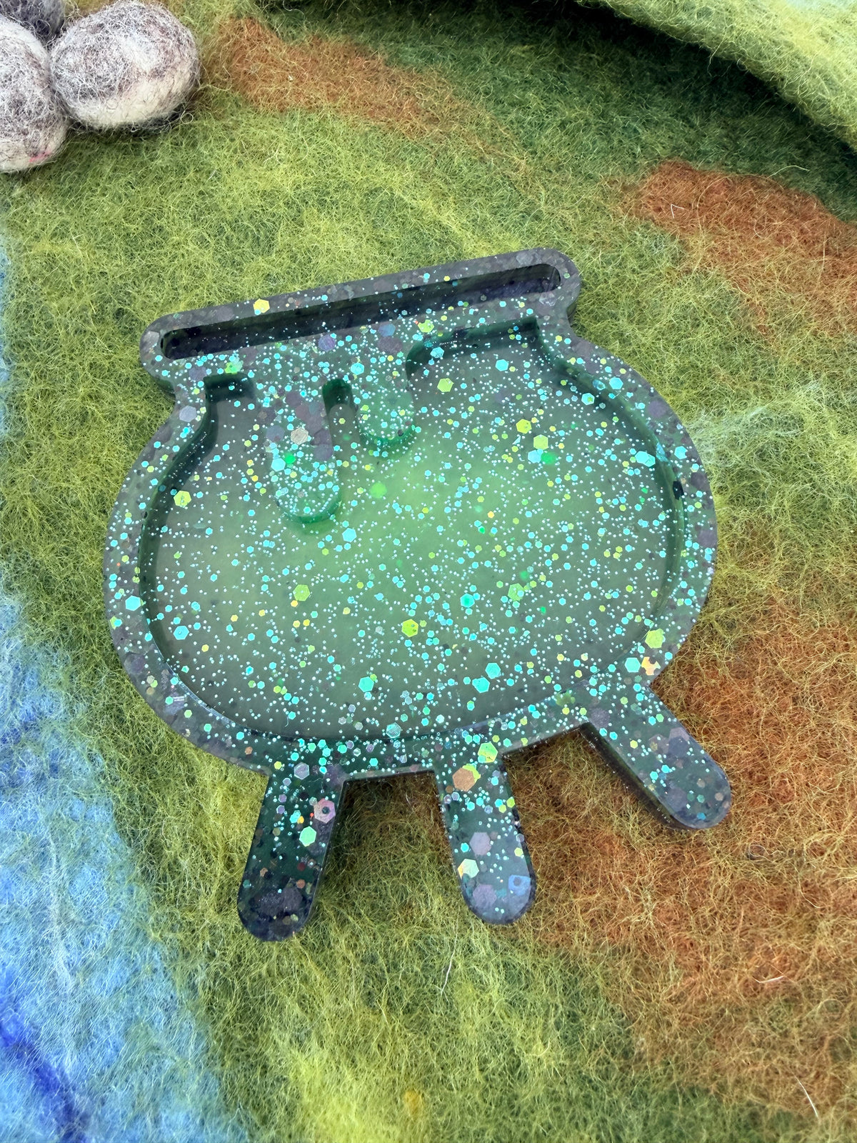 Ready made glow in the dark cauldron tray