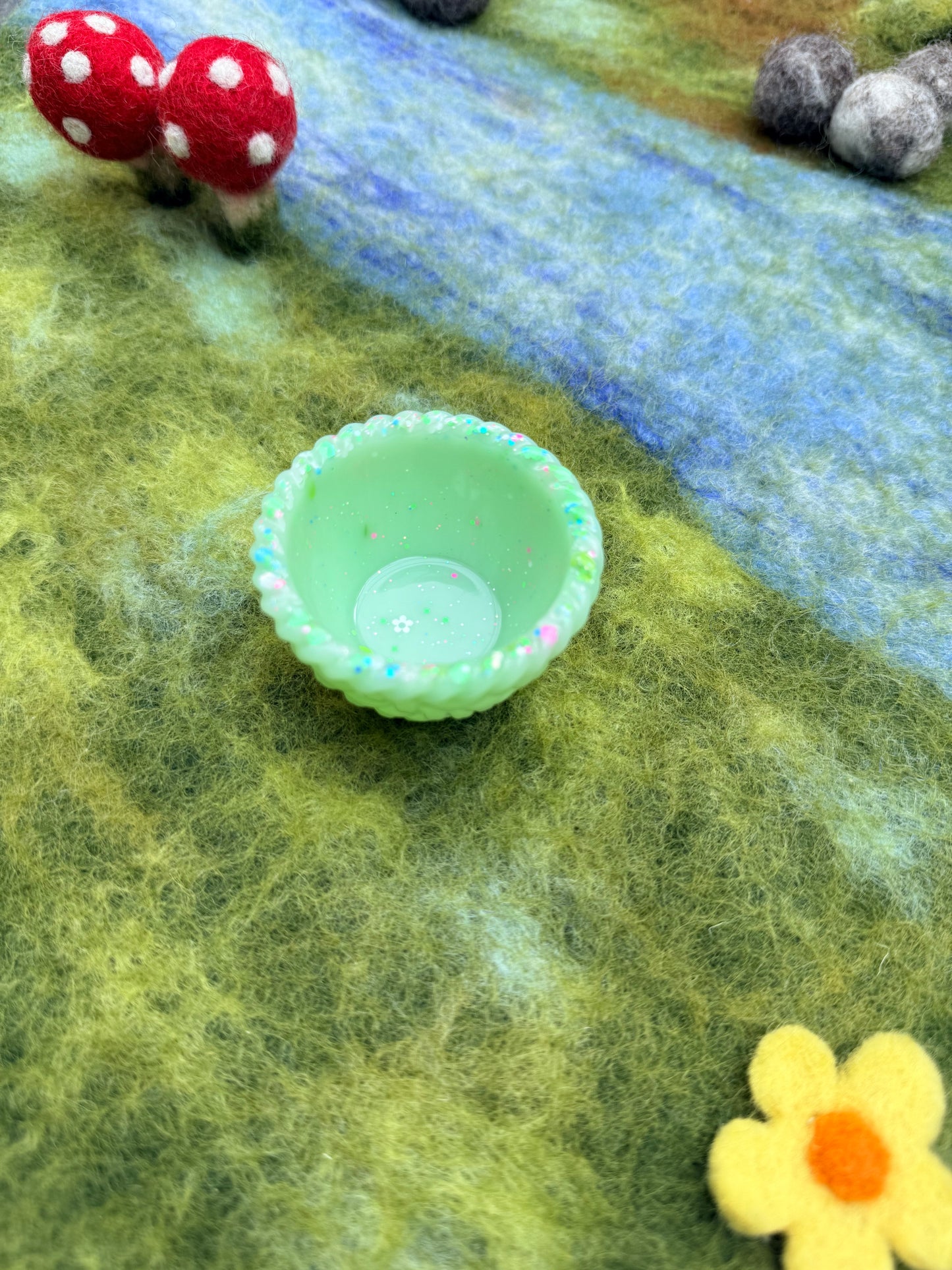 Small wicker basket bowl