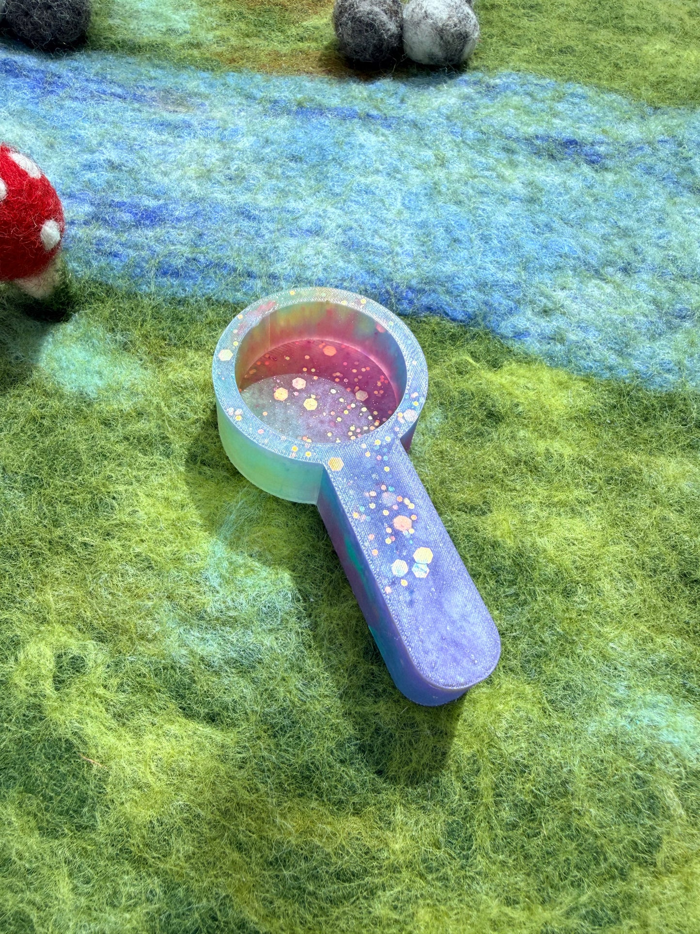Ready made chunky handle scoop