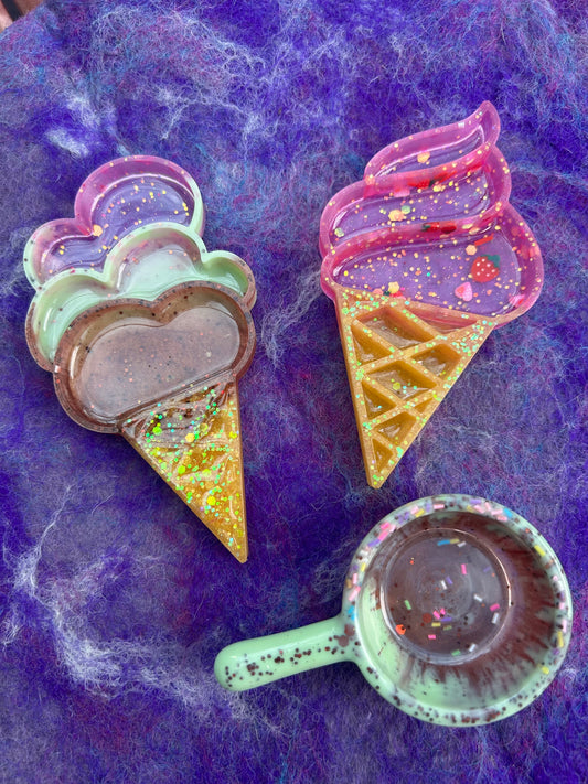 Ice cream sensory trays & scoop