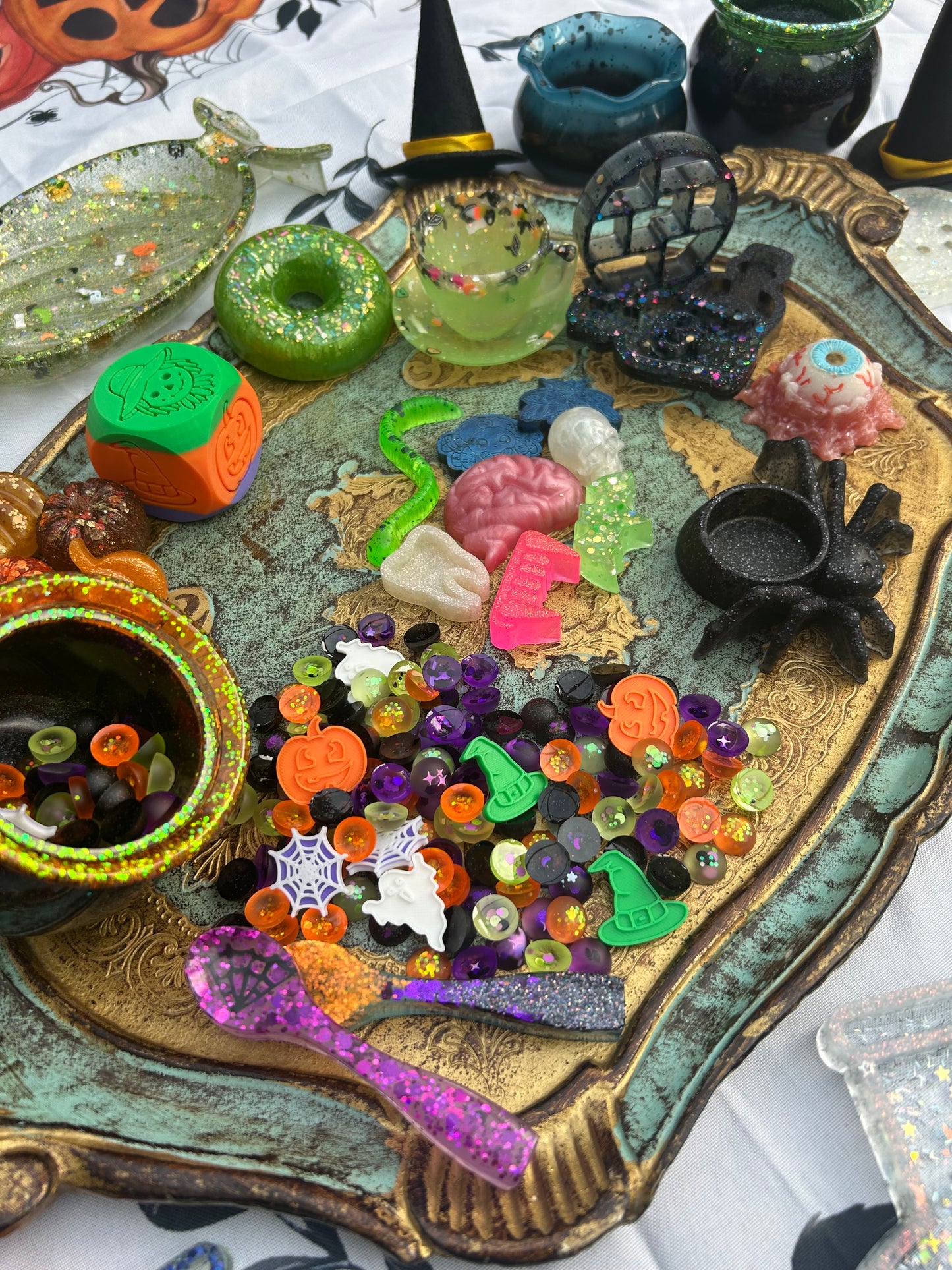 Halloween Reusa-base (washable & reusable resin sensory base)