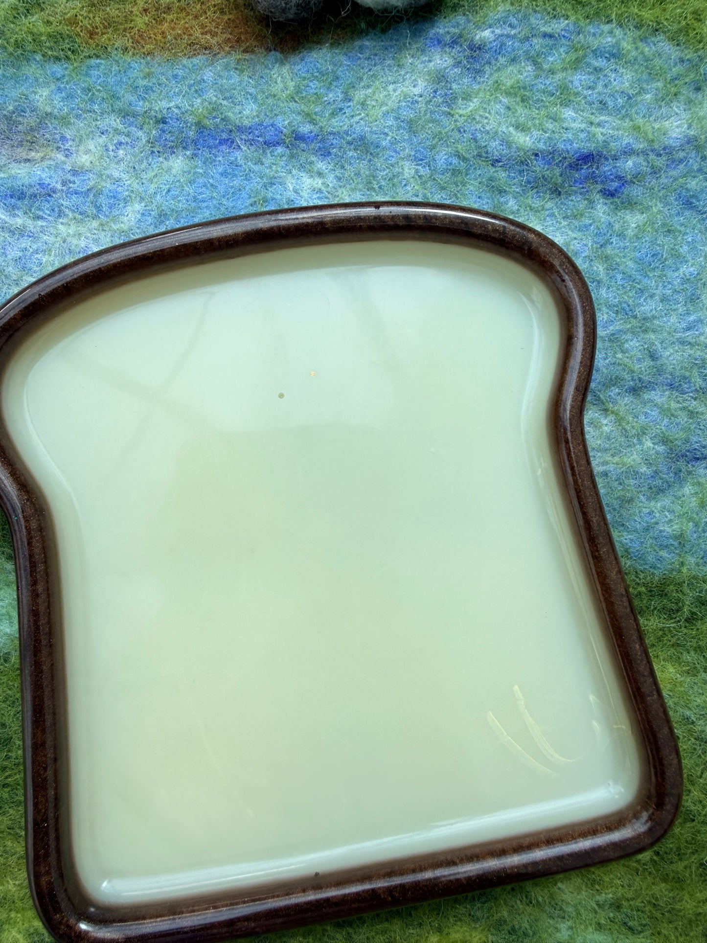 Seconds - toast tray