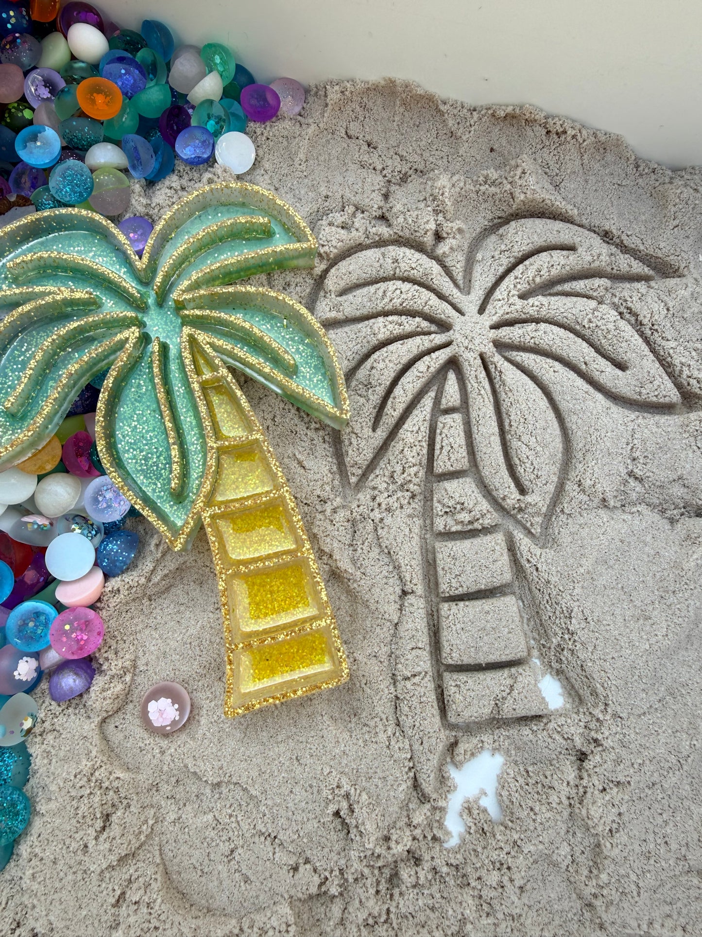 Palm tree sensory tray