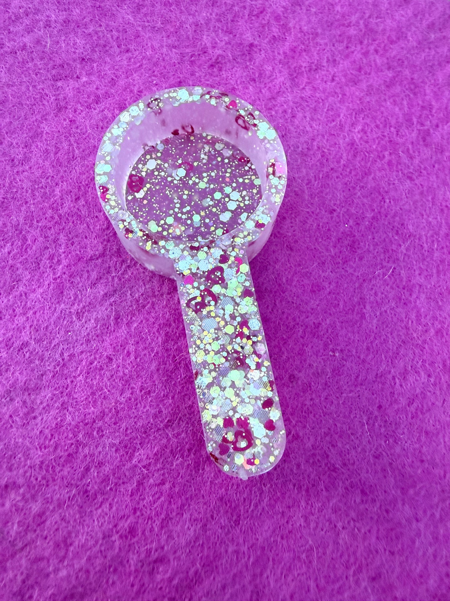Thick handled scoop