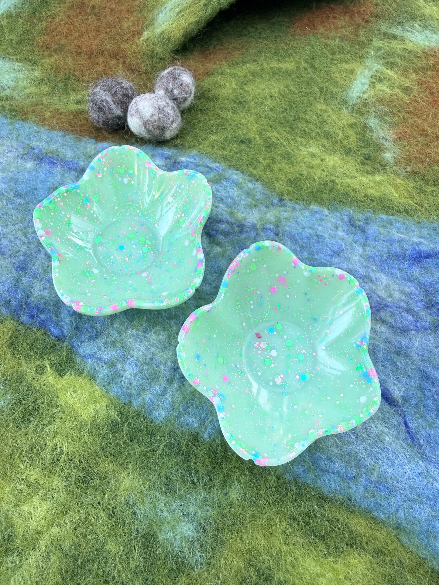 Small flower bowl