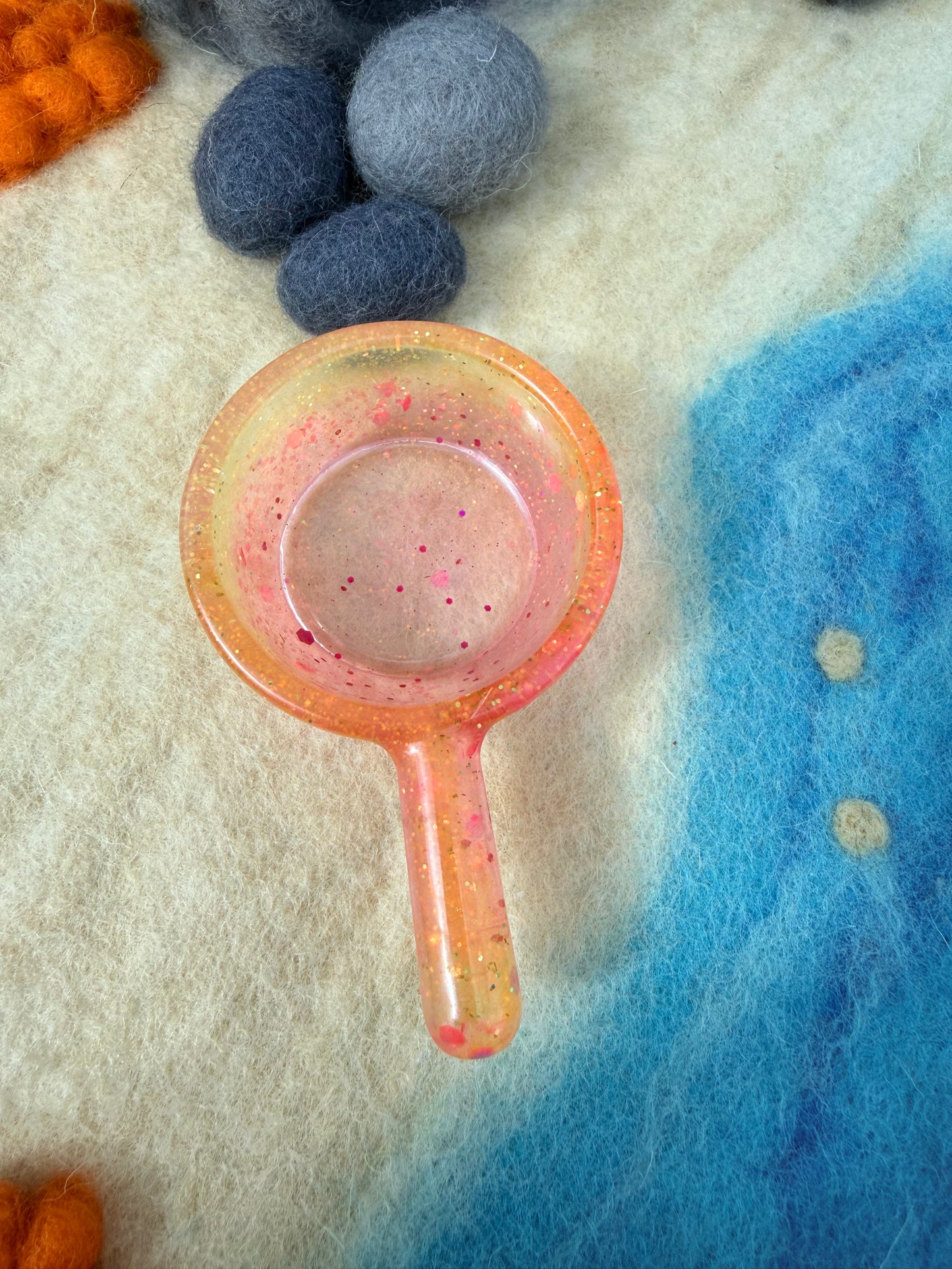 Ready made scoop