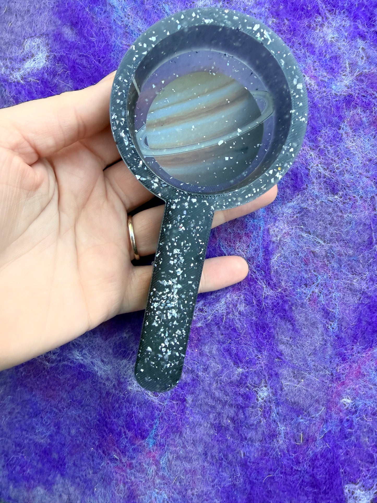 Thick handled scoop