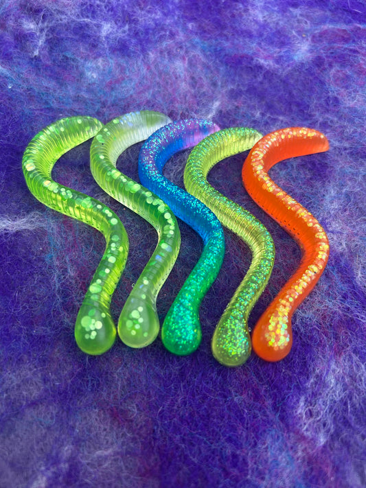 Ready made bright worms (5)