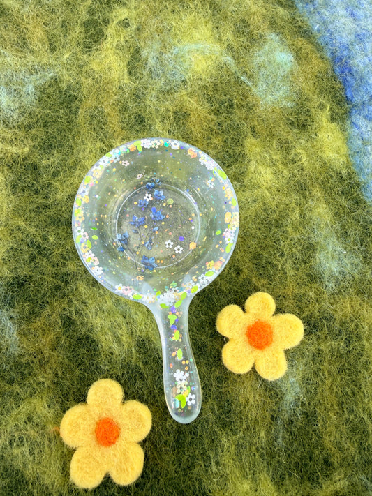 Ready made floral scoop