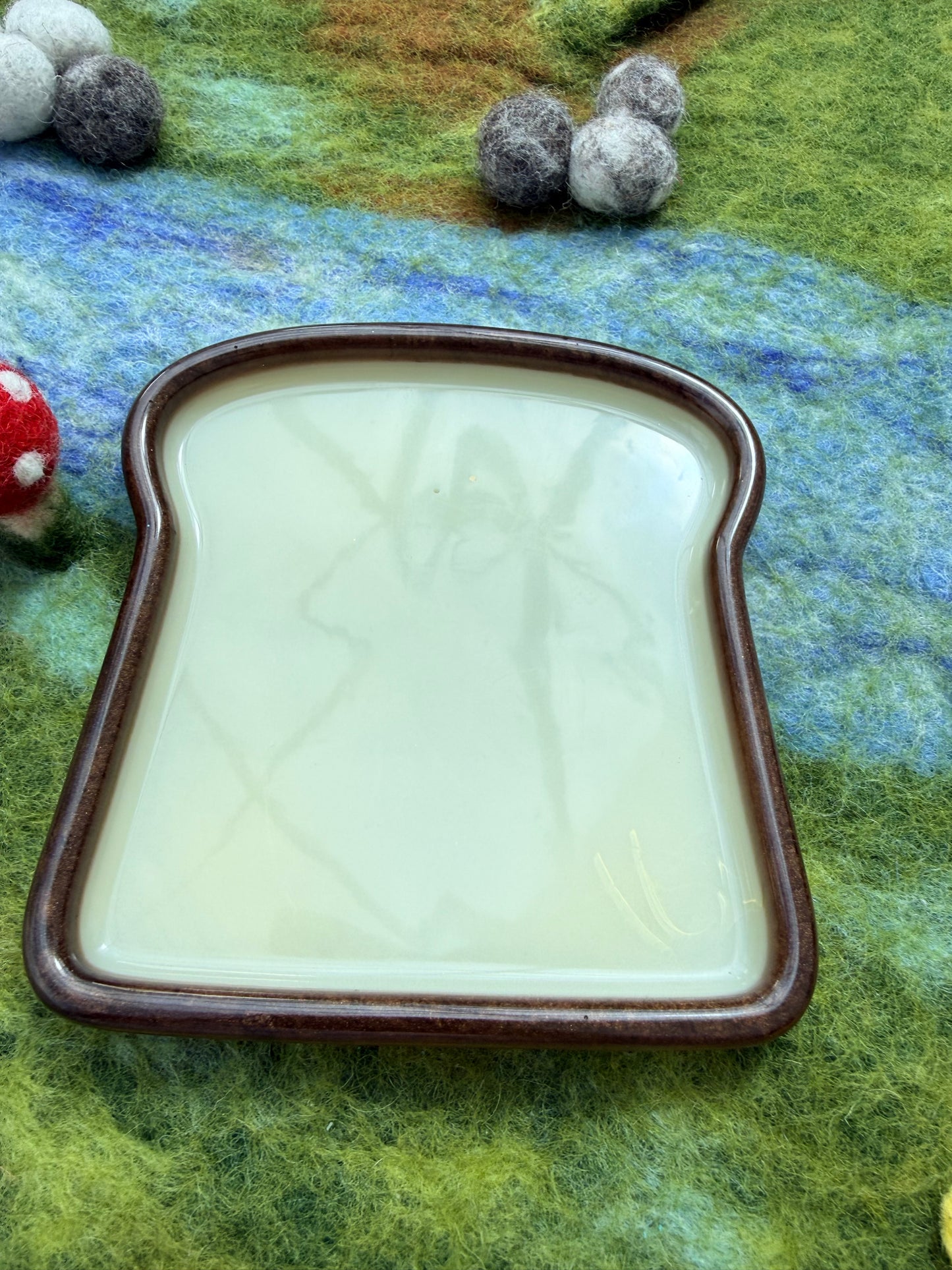 Seconds - toast tray
