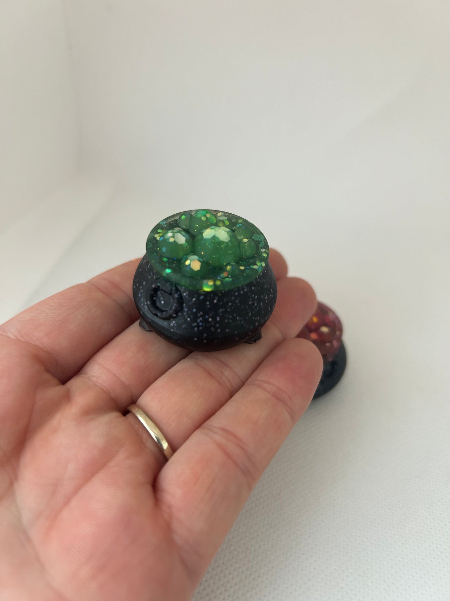Little cauldron figure