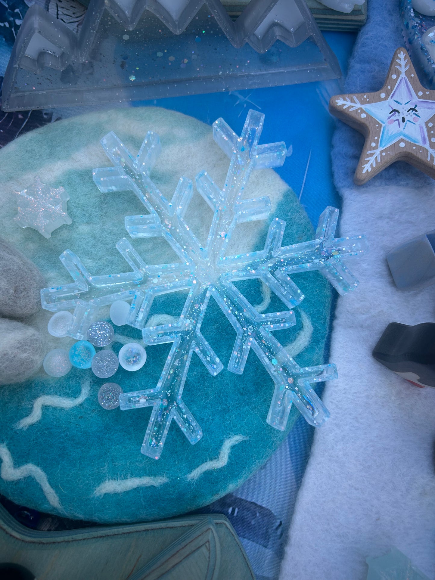 Snowflake tray