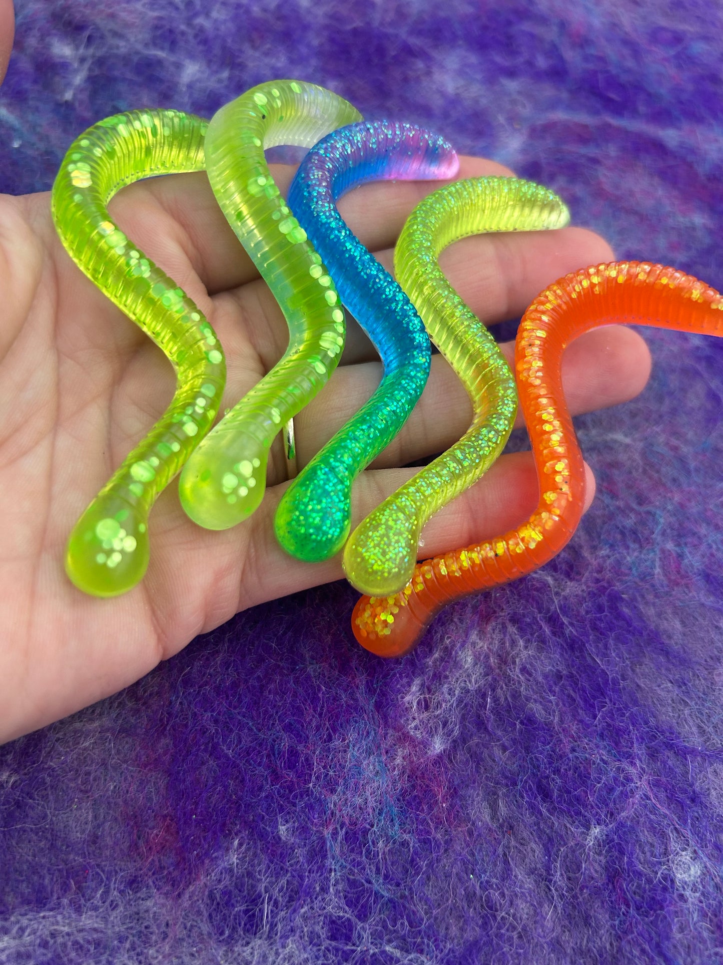 Ready made bright worms (5)