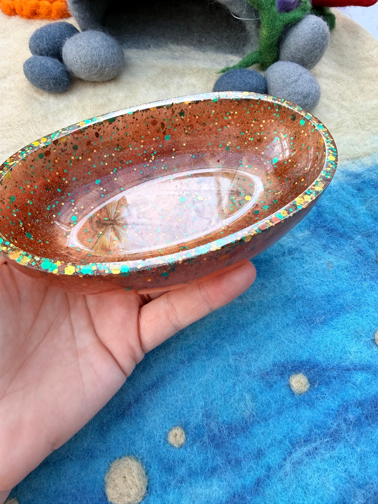 Oval potion bowl