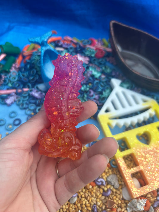 Freestanding seahorse