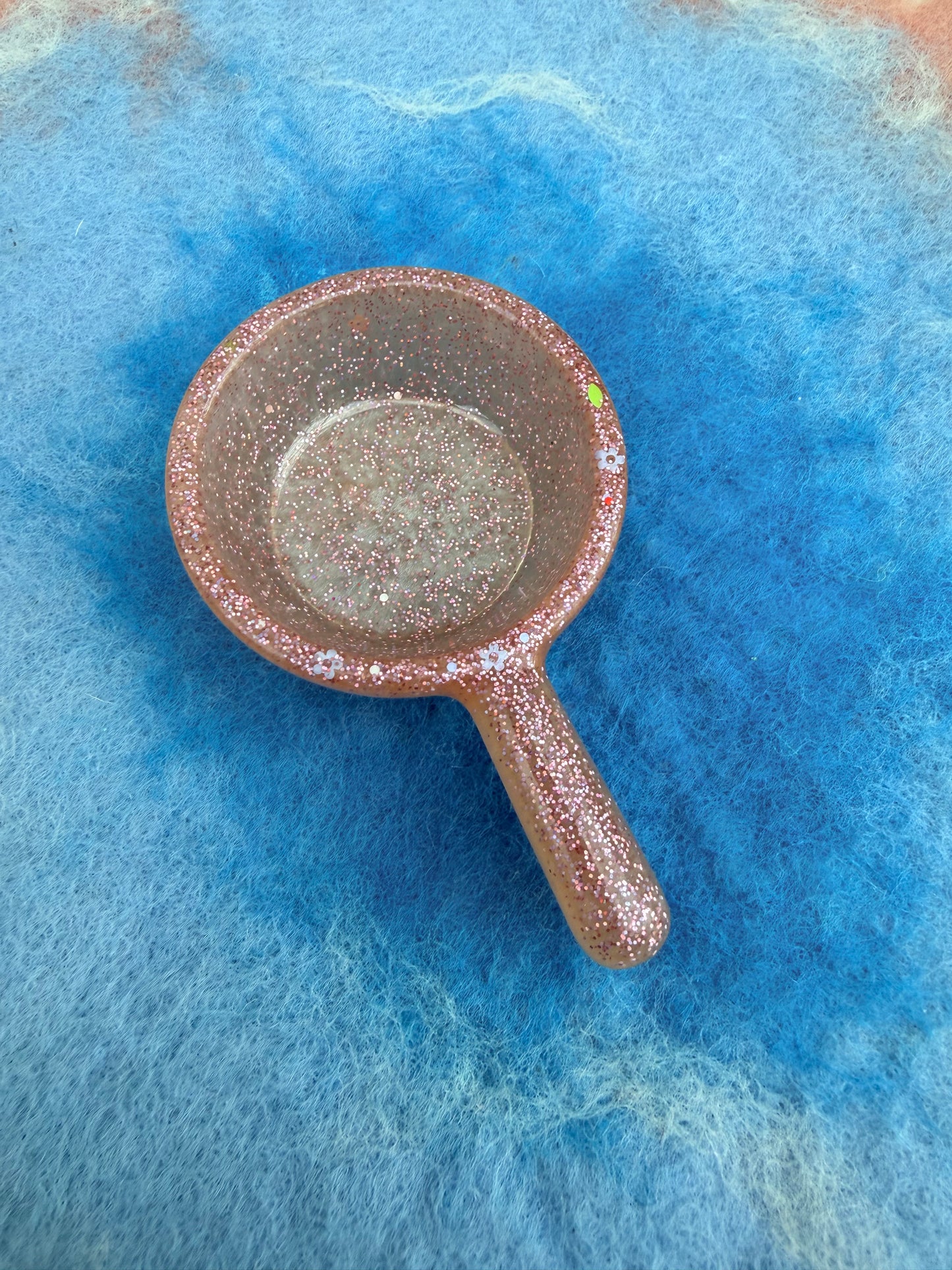 Ready made scoop