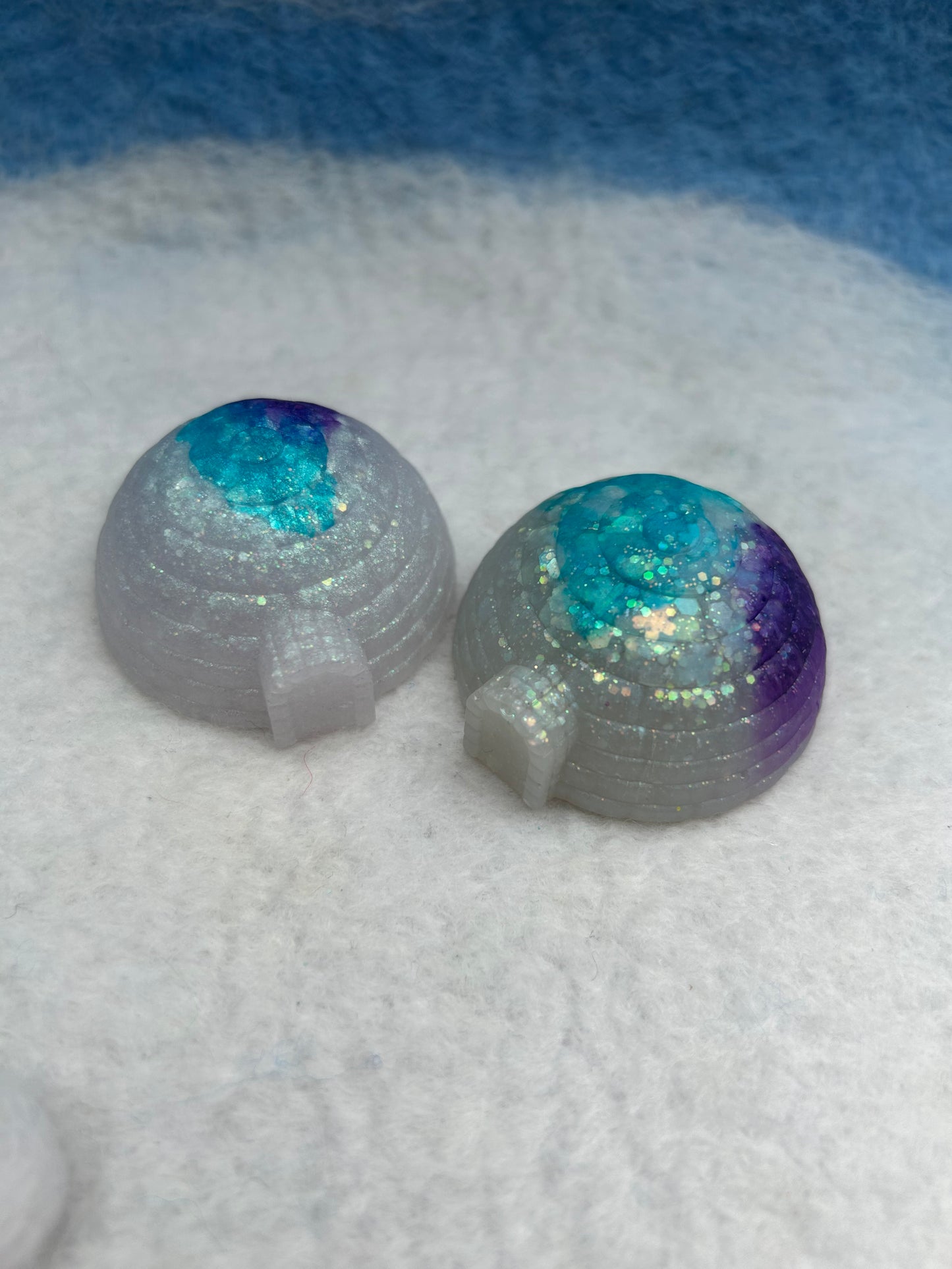 Ready made northern light igloos (2 piece)