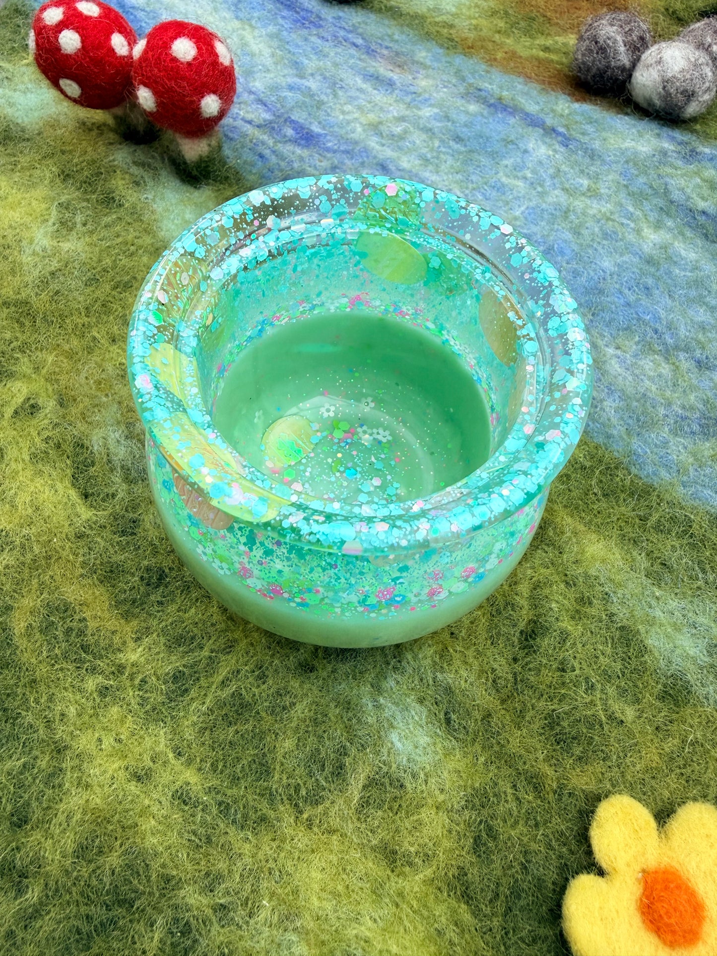 Large round cauldron