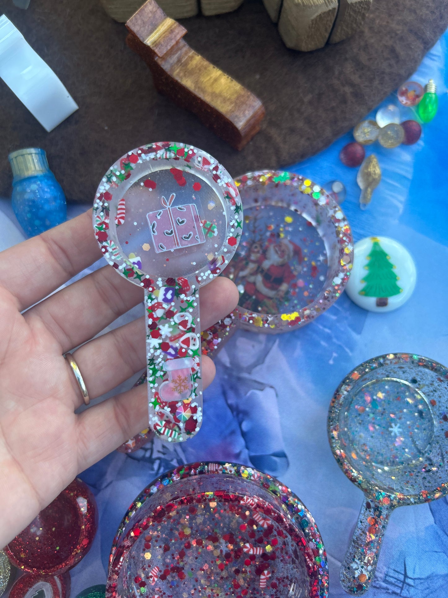 Thick handled scoops