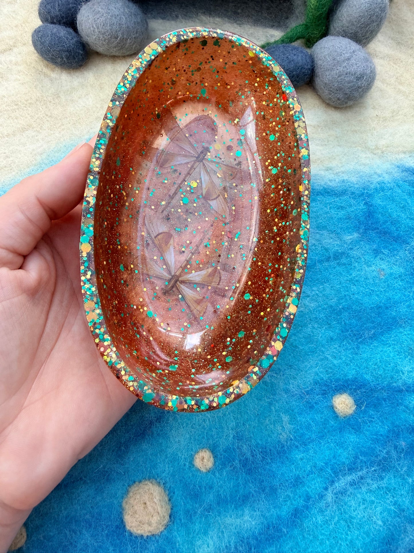 Oval potion bowl