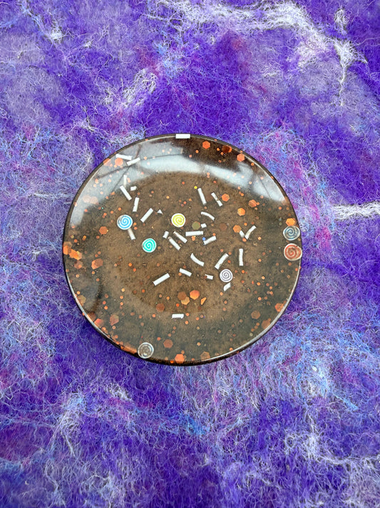 Ready made sprinkle plate