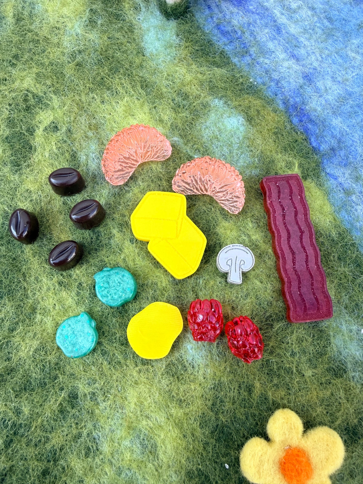 Ready made random toppings set