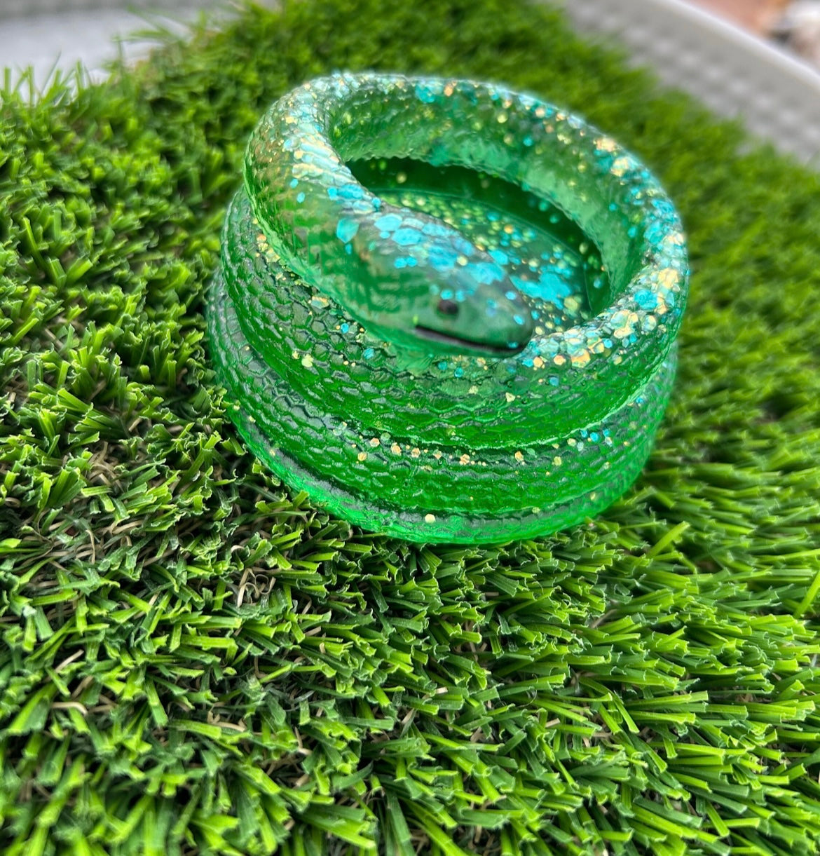 Snake bowl