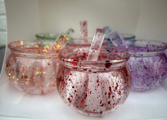 Large round cauldron