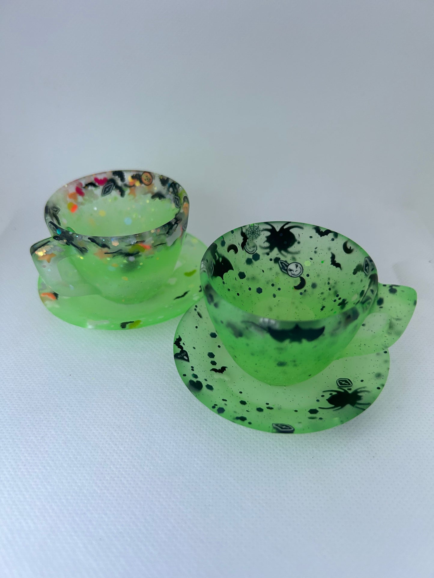 Tea cup & saucer