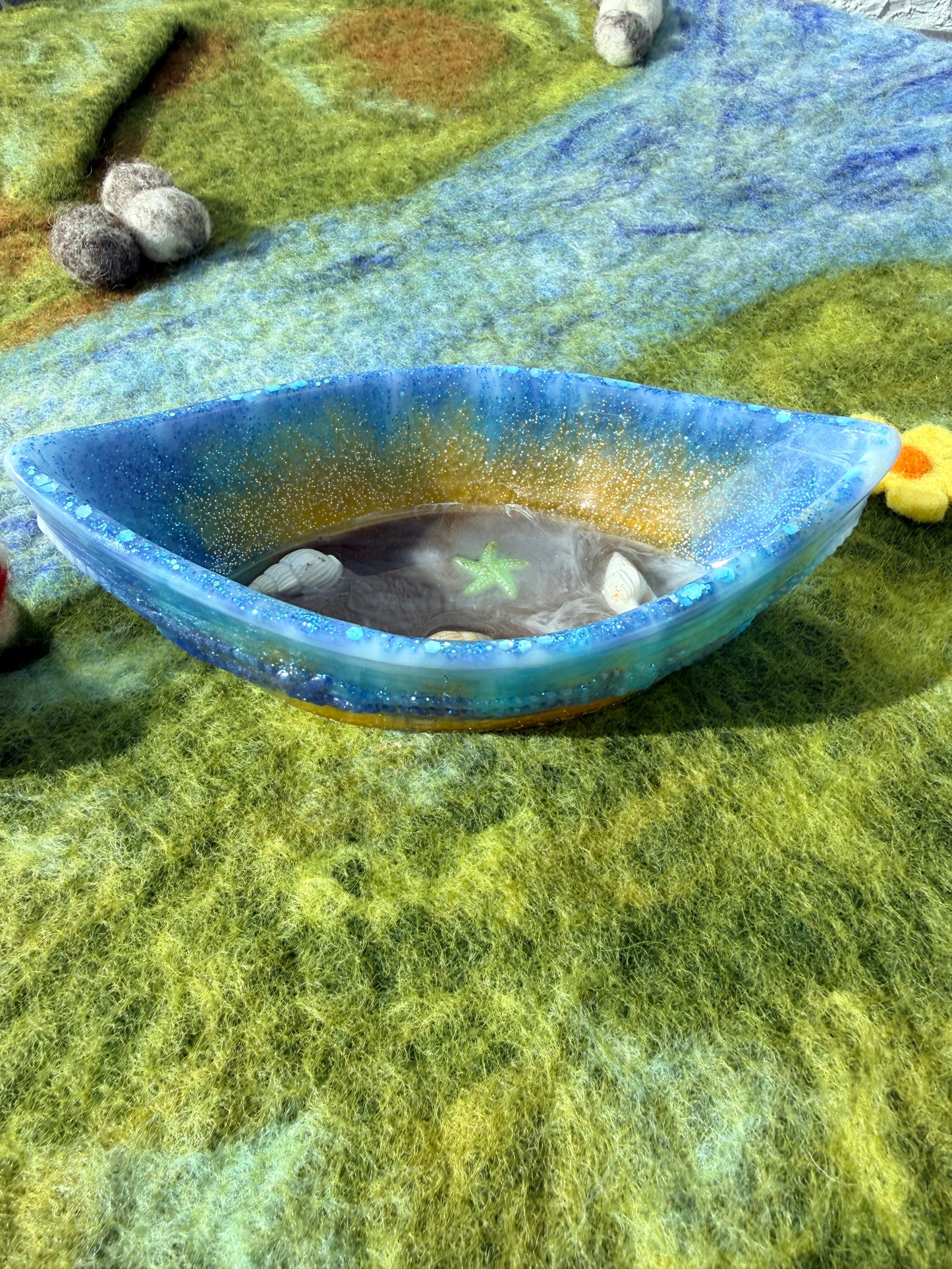 Ready made beach boat bowl