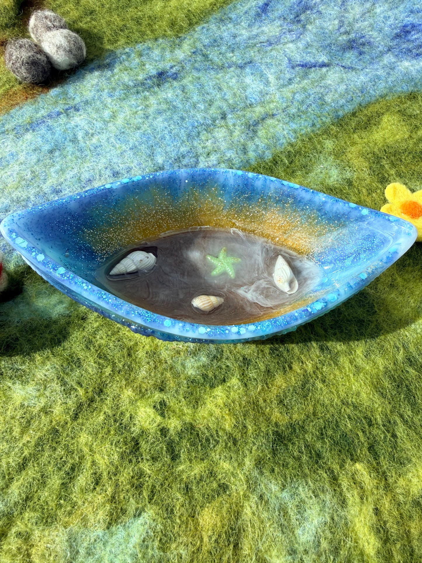 Ready made beach boat bowl