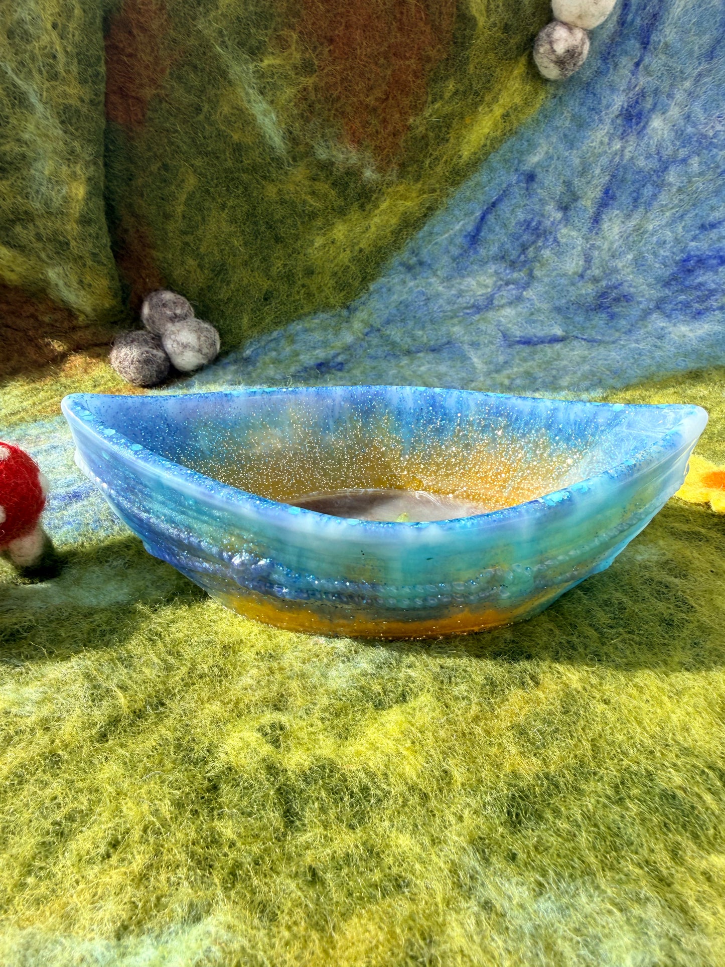 Ready made beach boat bowl